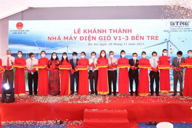 Entra en funcionamiento primera planta de energía eólica en provincia vietnamita ảnh 2 Entra en funcionamiento primera planta de energía eólica en provincia vietnamita ảnh 2
