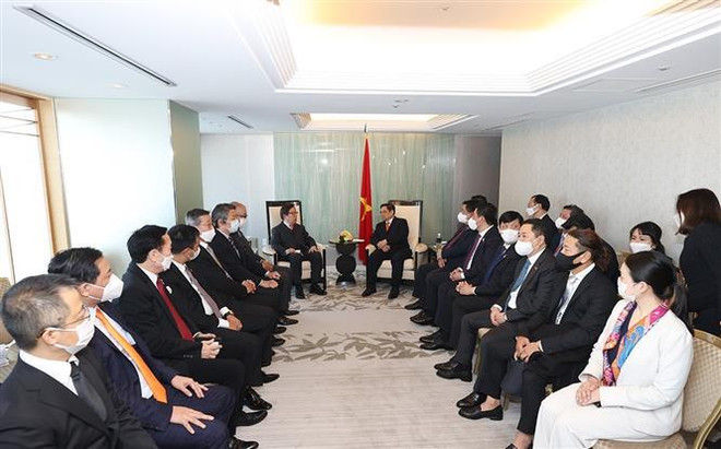 Primer ministro de Vietnam mantiene diálogo con inversores japoneses ảnh 5 Primer ministro de Vietnam mantiene diálogo con inversores japoneses ảnh 5