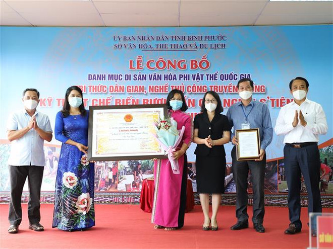 Reconocen técnica de elaboración de vino de grupo étnico como patrimonio de Vietnam ảnh 1 Reconocen técnica de elaboración de vino de grupo étnico como patrimonio de Vietnam ảnh 1