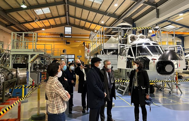 Vietnam desea fortalecer nexos de cooperación con localidades francesas ảnh 2 Vietnam desea fortalecer nexos de cooperación con localidades francesas ảnh 2