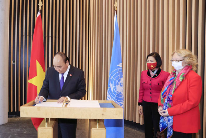 Presidente de Vietnam prosigue su visita a Suiza con amplia agenda de encuentros ảnh 4 Presidente de Vietnam prosigue su visita a Suiza con amplia agenda de encuentros ảnh 4