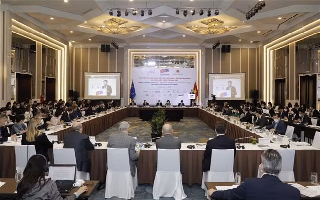 Promueven cooperación entre localidades vietnamitas y empresas europeas en etapa pos-COVID-19 ảnh 3