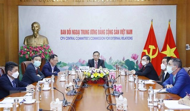 Intercambian resultados de últimos plenos de Comités Centrales de Partidos Comunistas de Vietnam y China ảnh 1 Intercambian resultados de últimos plenos de Comités Centrales de Partidos Comunistas de Vietnam y China ảnh 1