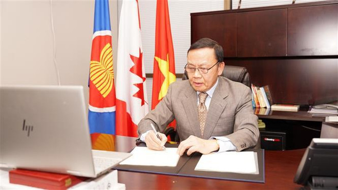 Firman Vietnam y Canadá memorando de entendimiento en cooperación educativa ảnh 1