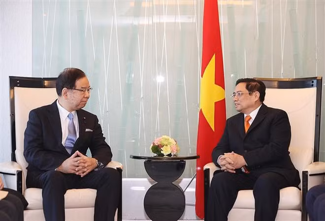 Premier vietnamita conversa con titulares de partidos japoneses ảnh 1