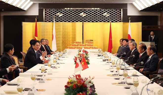 Primer ministro de Vietnam se reúne con exdirigentes de Japón ảnh 1 Primer ministro de Vietnam se reúne con exdirigentes de Japón ảnh 1