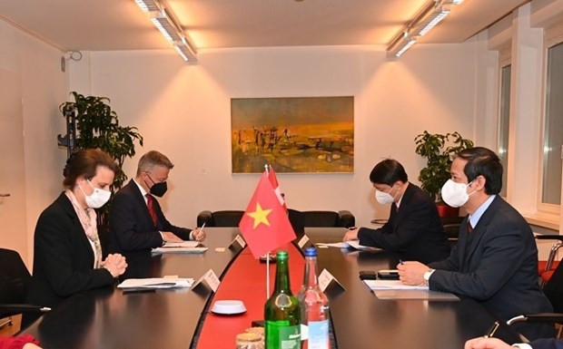 Vigorizan Vietnam y Suiza cooperación en educación ảnh 1 Vigorizan Vietnam y Suiza cooperación en educación ảnh 1