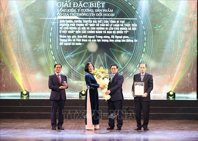 Entregan en Vietnam el VIII Premio Nacional de Información al Exterior ảnh 1
