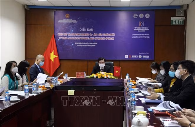 Participa Vietnam en Foro Económico y Empresarial Euroasiático ảnh 1