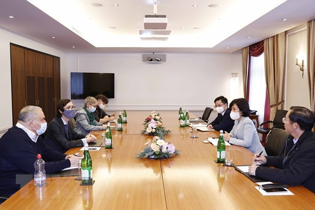 Partidos vietnamita y suizo impulsan la cooperación ảnh 1