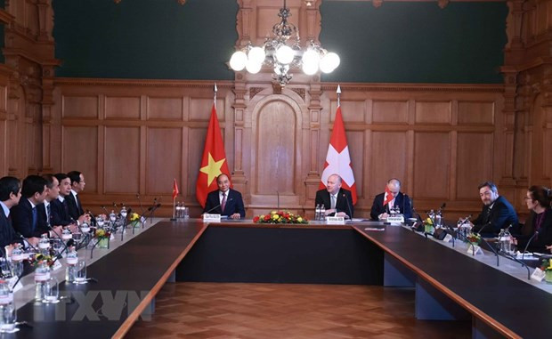 Jefe de Estado vietnamita se reúne con presidente del Consejo Nacional de Suiza ảnh 2 Jefe de Estado vietnamita se reúne con presidente del Consejo Nacional de Suiza ảnh 2