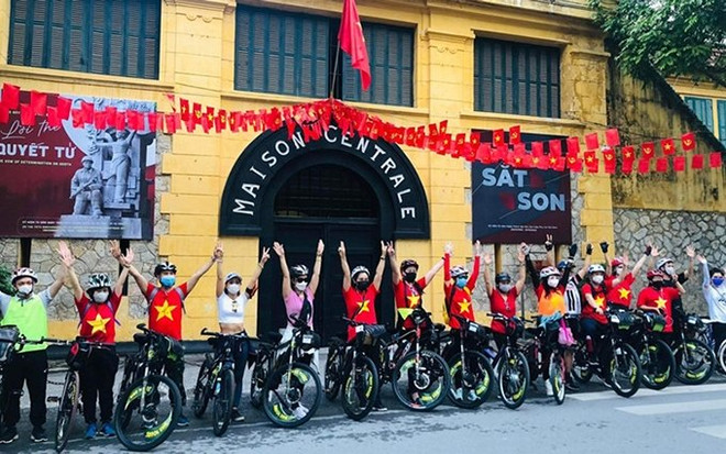 Lanzan tour en bicicleta por Hanoi para impulsar recuperación del turismo ảnh 1 Lanzan tour en bicicleta por Hanoi para impulsar recuperación del turismo ảnh 1