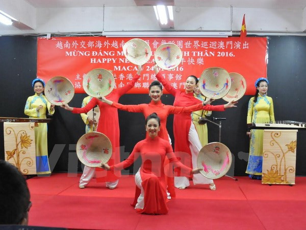 Vietnamitas en ultramar festejan por Año Nuevo Lunar ảnh 1 Vietnamitas en ultramar festejan por Año Nuevo Lunar ảnh 1