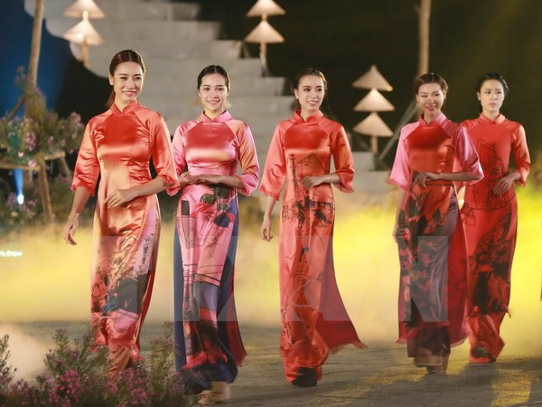 Inauguran en Ciudad Ho Chi Minh Festival de Ao dai ảnh 1 Inauguran en Ciudad Ho Chi Minh Festival de Ao dai ảnh 1