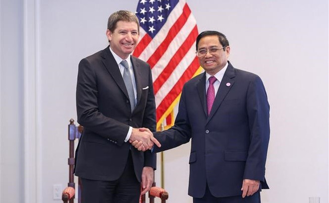 Primer ministro vietnamita recibe al director general de la DFC ảnh 2 Primer ministro vietnamita recibe al director general de la DFC ảnh 2
