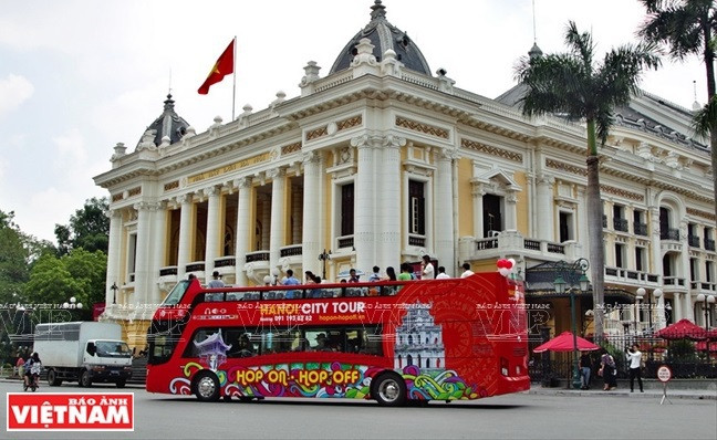 Brindan servicio gratis de bus turístico a delegados de SEA Games 31 ảnh 1 Brindan servicio gratis de bus turístico a delegados de SEA Games 31 ảnh 1
