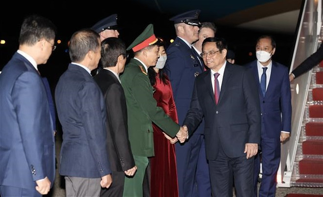 Premier vietnamita llega a Washington para asistir a Cumbre especial ASEAN-EE.UU. ảnh 1