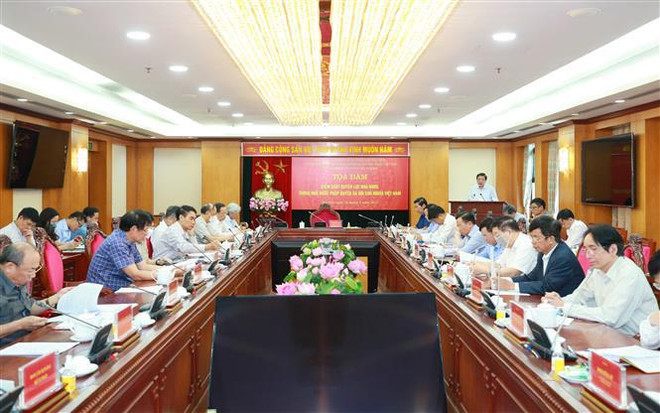 Prosiguen debates sobre el control del poder estatal en Vietnam ảnh 1 Prosiguen debates sobre el control del poder estatal en Vietnam ảnh 1