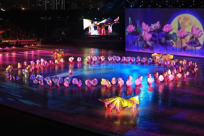 Medios internacionales de comunicación destacan inauguración de los SEA Games 31 en Vietnam ảnh 2