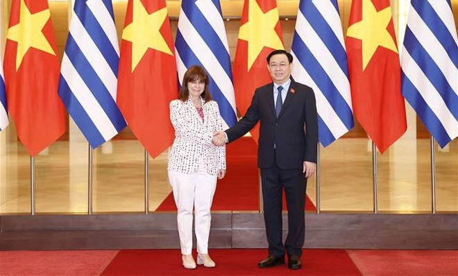 Titular del Parlamento vietnamita se reúne con presidenta griega ảnh 1 Titular del Parlamento vietnamita se reúne con presidenta griega ảnh 1