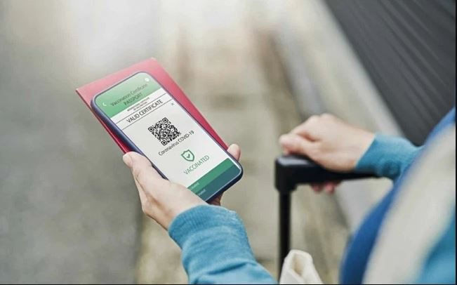 UE otorga equivalencia a certificados COVID-19 emitidos por Vietnam ảnh 1
