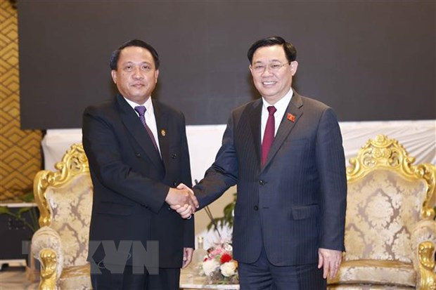 Reafirman respaldo a lazos entre sector de finanzas de Vietnam y Laos ảnh 1 Reafirman respaldo a lazos entre sector de finanzas de Vietnam y Laos ảnh 1