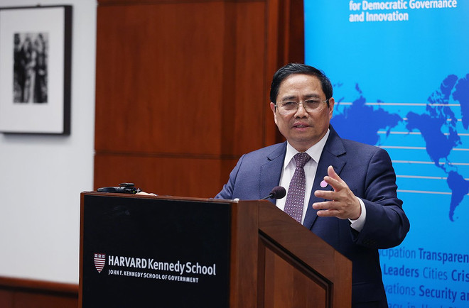 Premier vietnamita habla sobre construcción de economía independiente y autosuficiente en Universidad Harvard ảnh 1
