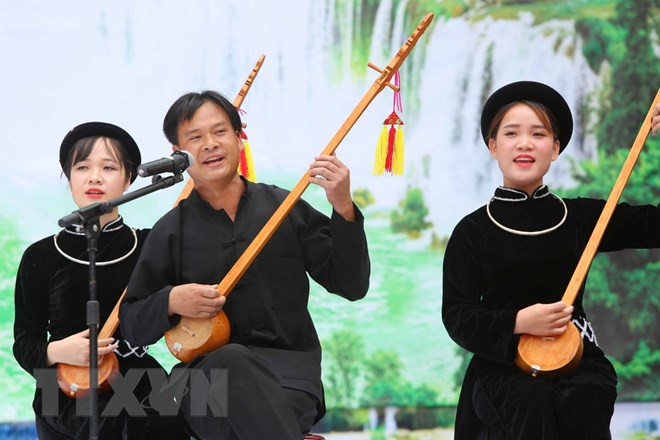 Diversas actividades artísticas durante sexto Festival de Canto Then en Ha Giang ảnh 1