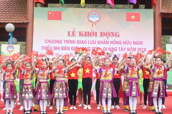 Provincias vietnamita y china fortalecen intercambio juvenil ảnh 1