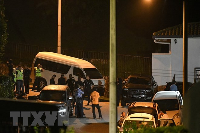 Policía decomisa gran cantidad de dinero y artículos de lujo en departamento del expremier malasio ảnh 1 Policía decomisa gran cantidad de dinero y artículos de lujo en departamento del expremier malasio ảnh 1