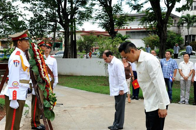 Conmemoran en Cuba natalicio del Presidente Ho Chi Minh ảnh 1 Conmemoran en Cuba natalicio del Presidente Ho Chi Minh ảnh 1