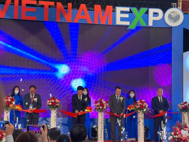 Inauguran XXXI Feria Internacional de Comercio de Vietnam ảnh 2