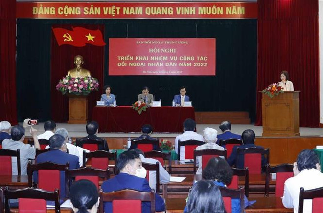 Debaten orientaciones para diplomacia popular de Vietnam en 2022 ảnh 1 Debaten orientaciones para diplomacia popular de Vietnam en 2022 ảnh 1