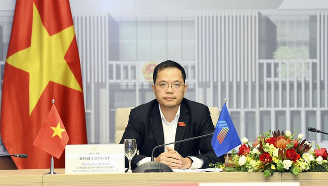 Visita del titular de la Cámara Baja india a Vietnam contribuirá a fortalecer más los lazos bilaterales ảnh 2 Visita del titular de la Cámara Baja india a Vietnam contribuirá a fortalecer más los lazos bilaterales ảnh 2