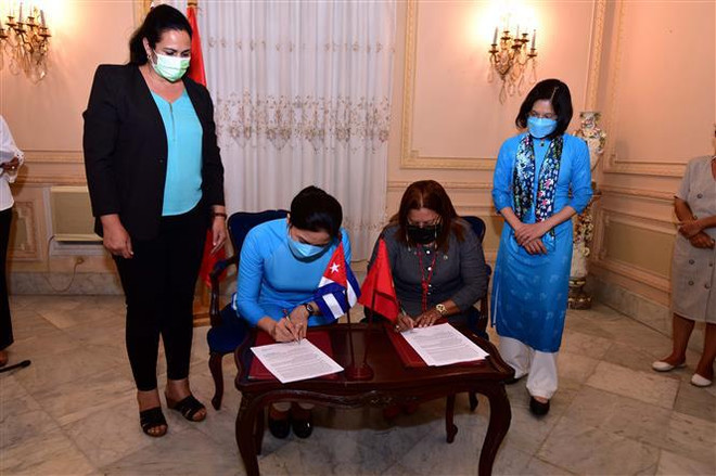 Mujeres de Vietnam y Cuba intercambian experiencias de desarrollo ảnh 2 Mujeres de Vietnam y Cuba intercambian experiencias de desarrollo ảnh 2