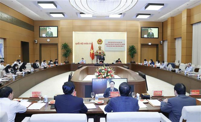 Exige presidente del Parlamento vietnamita adoptar con cautela resoluciones sobre la tierra ảnh 1 Exige presidente del Parlamento vietnamita adoptar con cautela resoluciones sobre la tierra ảnh 1