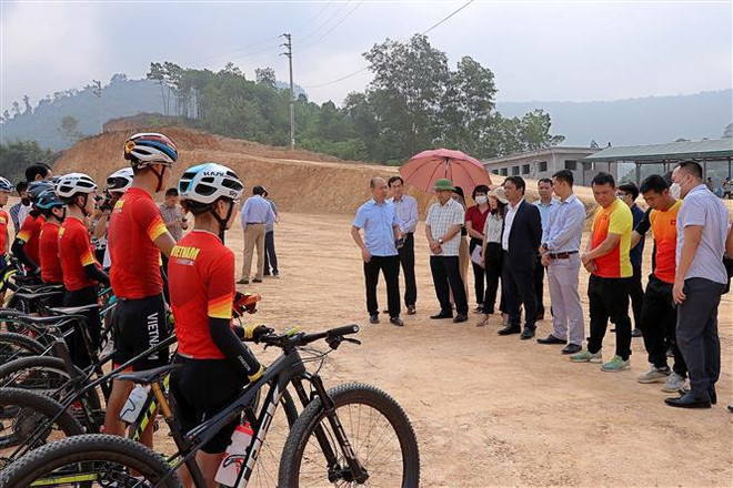 SEA Games 31: Provincia vietnamita revisa preparativos para competición ciclista ảnh 2 SEA Games 31: Provincia vietnamita revisa preparativos para competición ciclista ảnh 2