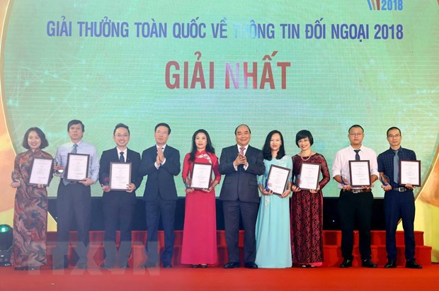 Ceremonia de Presentación de los Premios Nacionales de Información al Exterior 2018 ảnh 1 Ceremonia de Presentación de los Premios Nacionales de Información al Exterior 2018 ảnh 1