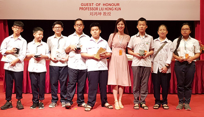 Ganan estudiantes vietnamitas cinco medallas de oro en Olimpiada Matemática del Asia-Pacífico ảnh 1 Ganan estudiantes vietnamitas cinco medallas de oro en Olimpiada Matemática del Asia-Pacífico ảnh 1