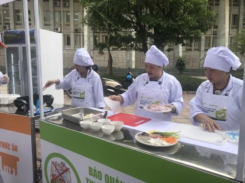Celebran en Vietnam el Día mundial de la Inocuidad de los Alimentos ảnh 1 Celebran en Vietnam el Día mundial de la Inocuidad de los Alimentos ảnh 1