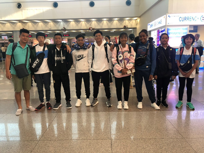 Entrenan jóvenes tenistas vietnamitas en Suecia ảnh 1