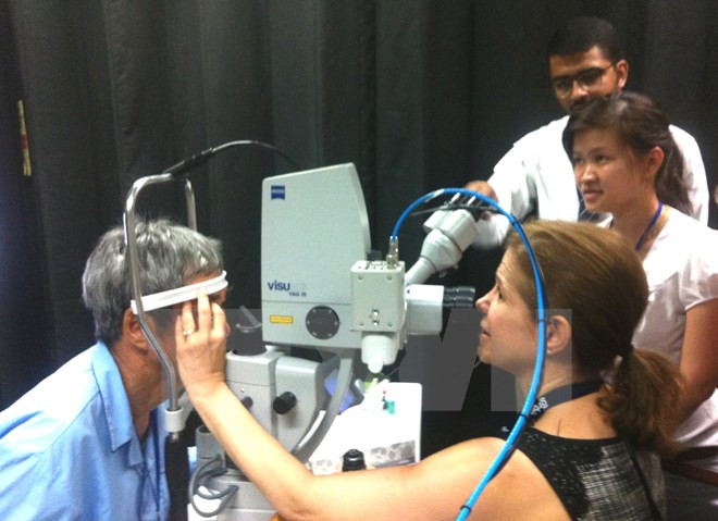 Standard Chartered y Orbis International apoyan a vietnamitas con problemas oculares ảnh 1 Standard Chartered y Orbis International apoyan a vietnamitas con problemas oculares ảnh 1