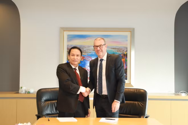 VNA y AAP robustecen cooperación en comunicación ảnh 1