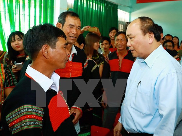 Premier de Vietnam se reúne con pobladores en provincia altiplana ảnh 1 Premier de Vietnam se reúne con pobladores en provincia altiplana ảnh 1