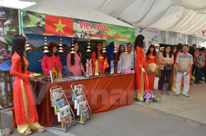 Jóvenes de países de ASEAN y sus socios impulsan intercambios ảnh 1