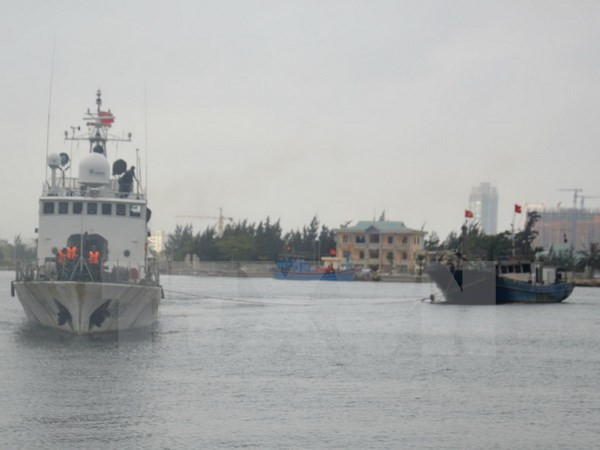 Diez pescadores salvados del naufragio ảnh 1 Diez pescadores salvados del naufragio ảnh 1