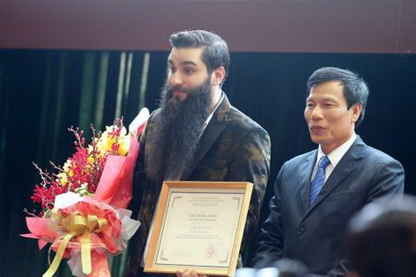 Director de Hollywood promete promover el turismo de Vietnam ảnh 1 Director de Hollywood promete promover el turismo de Vietnam ảnh 1