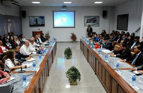 Destacan voluntad de diversificar cooperación económica Vietnam – Cuba ảnh 2