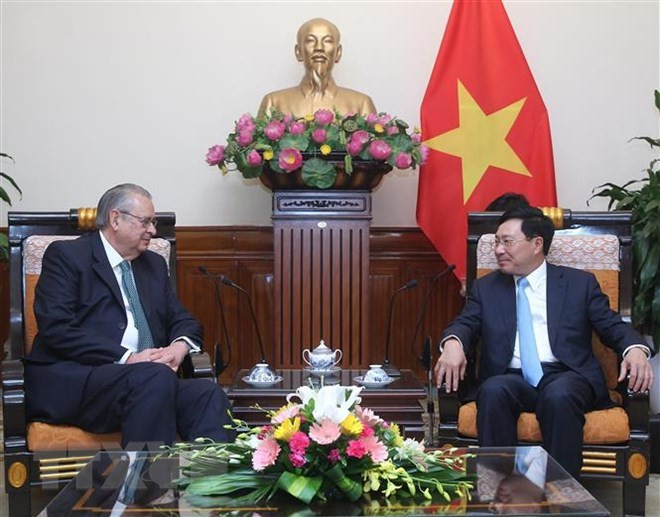 Vicepremier de Vietnam recibe al presidente del Grupo de Visión APEC ảnh 1 Vicepremier de Vietnam recibe al presidente del Grupo de Visión APEC ảnh 1