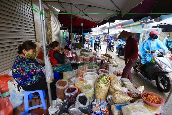 Mercados en Ciudad Ho Chi Minh refuerzan medidas preventivas del COVID-19 ảnh 1 Mercados en Ciudad Ho Chi Minh refuerzan medidas preventivas del COVID-19 ảnh 1